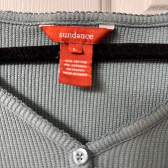 Sundance Henley, top, L, blue/gray, V-neck with 6 buttons, long sleeved Like new - Picture 4 of 9